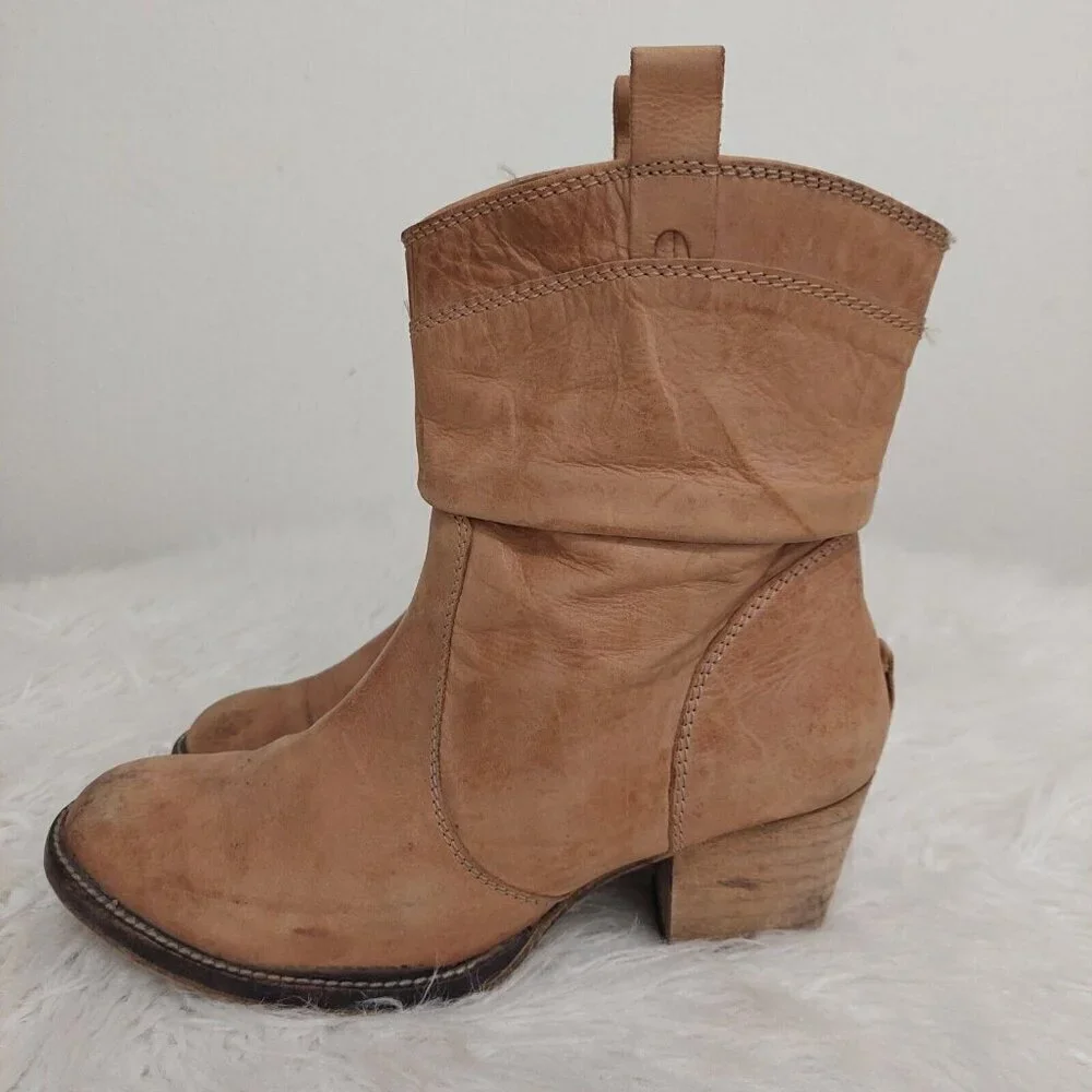 Dingo Women's Size 8.5 M Tan Leather Cowboy Western Ankle Boots‎ Distressed